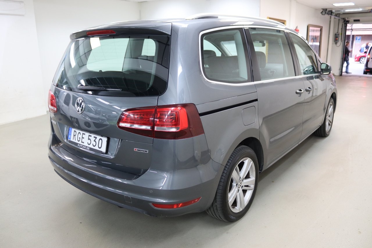 Volkswagen Sharan 2017, bild 7/30