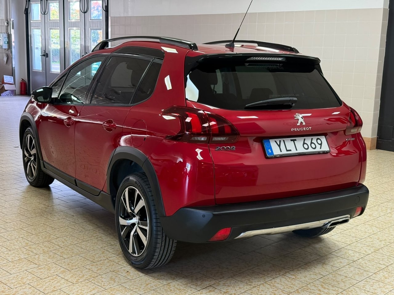 Peugeot 2008 1.2 (110 hk)PureTech EAT 2018, bild 5/10