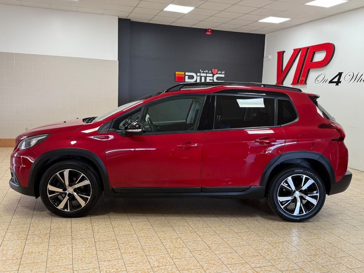 Peugeot 2008 1.2 (110 hk)PureTech EAT 2018, bild 4/10