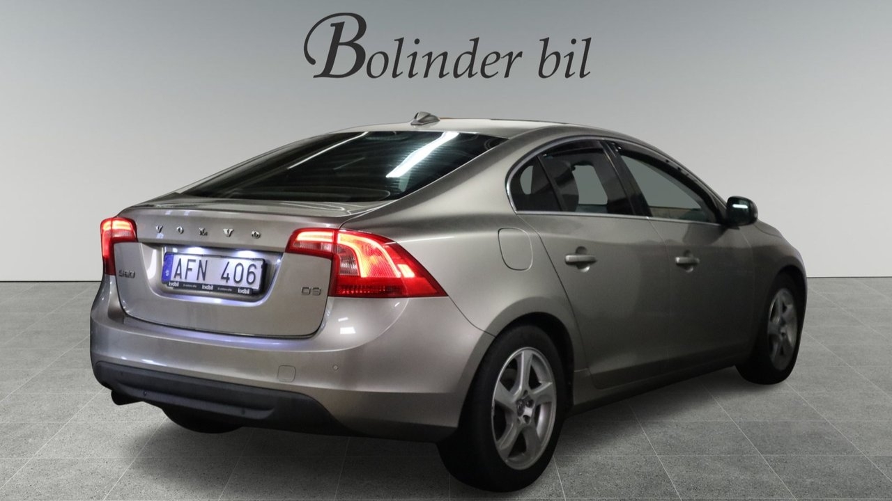 Volvo S60 2011, kuva 4/10