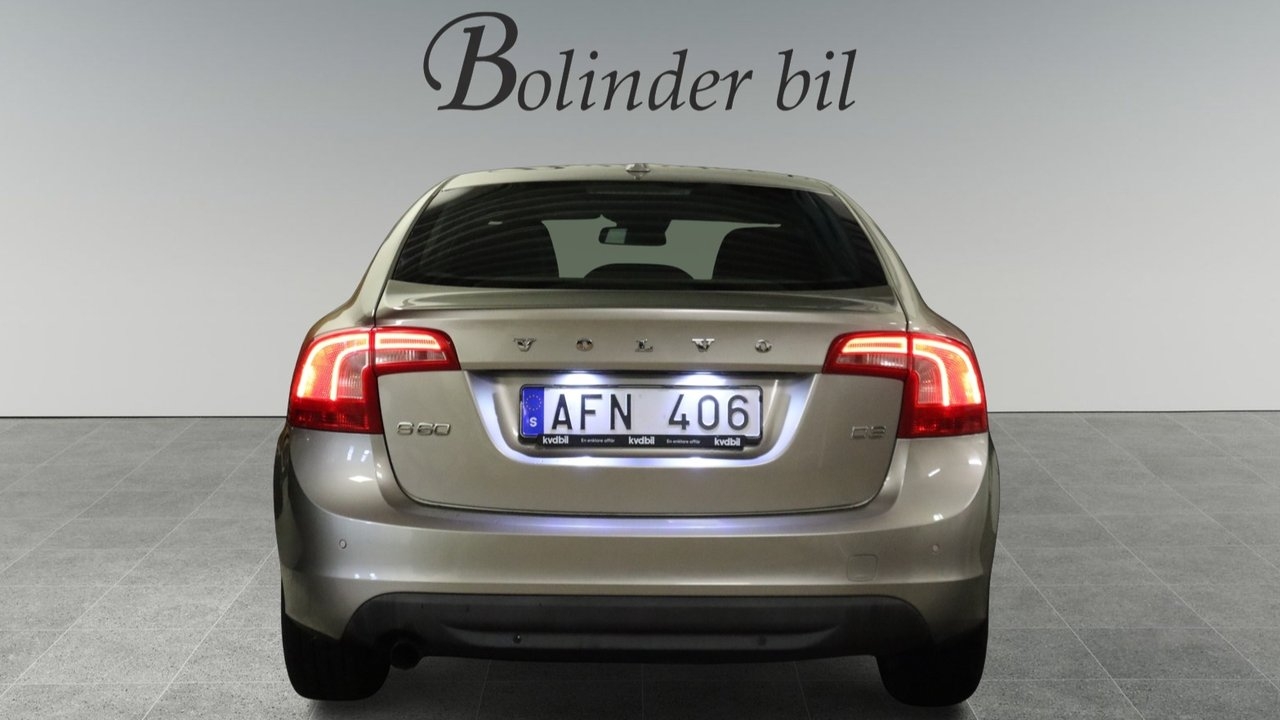 Volvo S60 2011, kuva 5/10