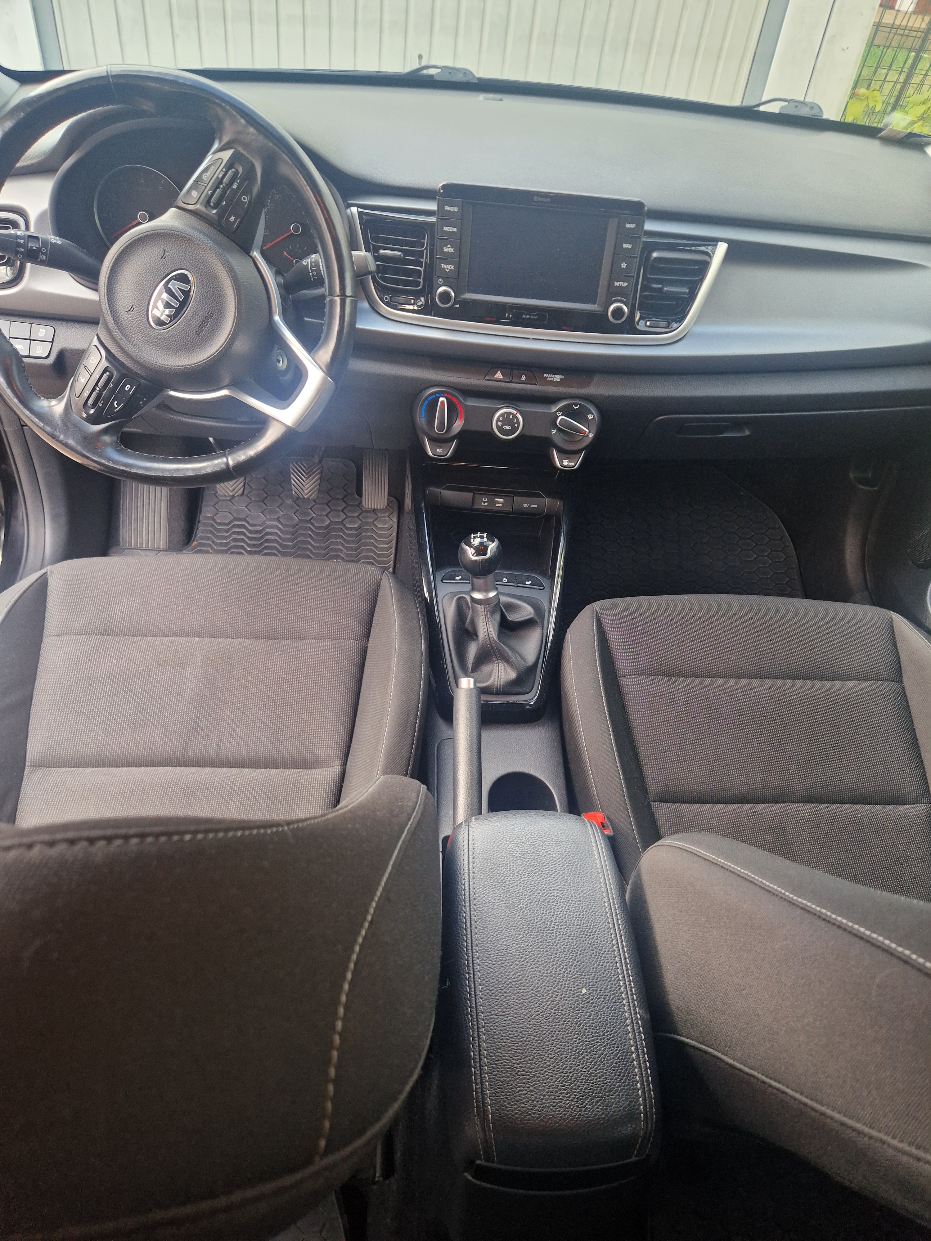 Kia Rio 1.2 CVVT Manuell 2017, photo 2/3