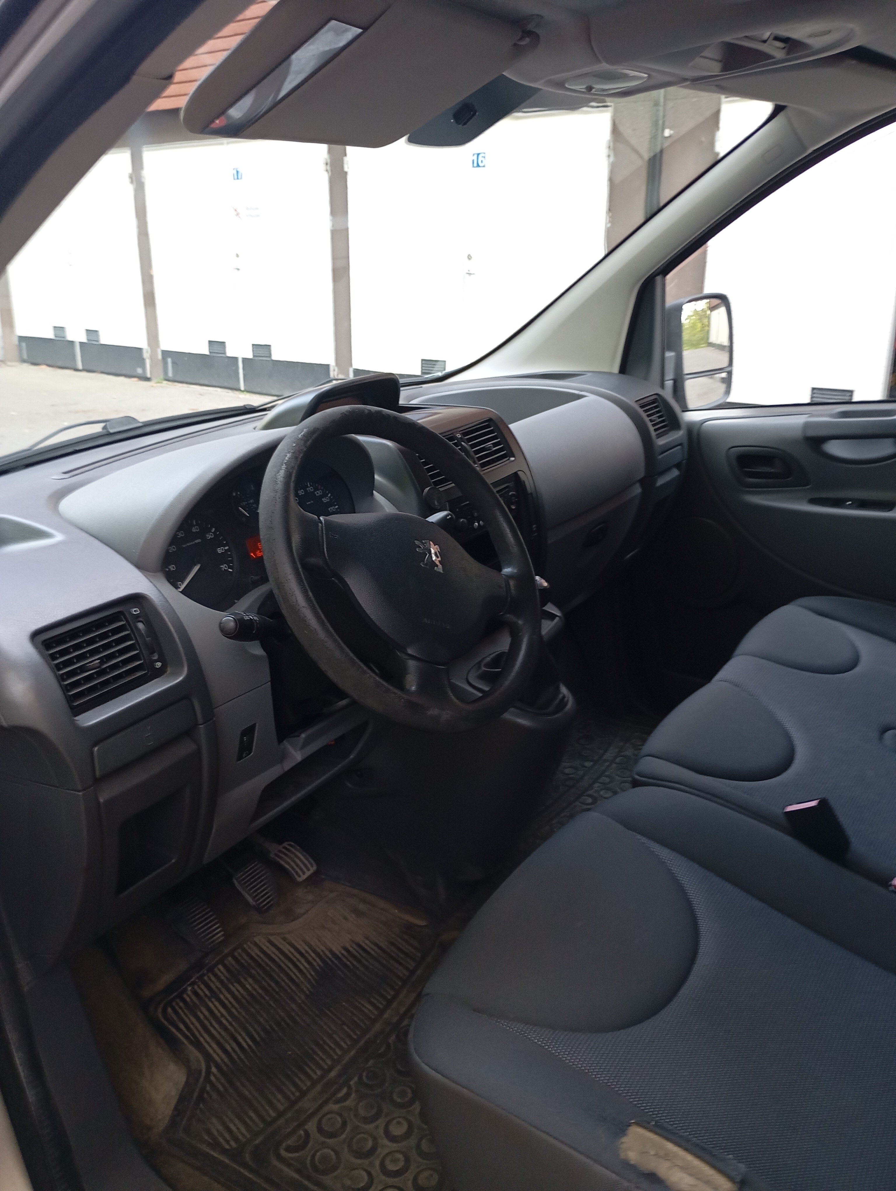 Peugeot Expert 2010, bild 5/6