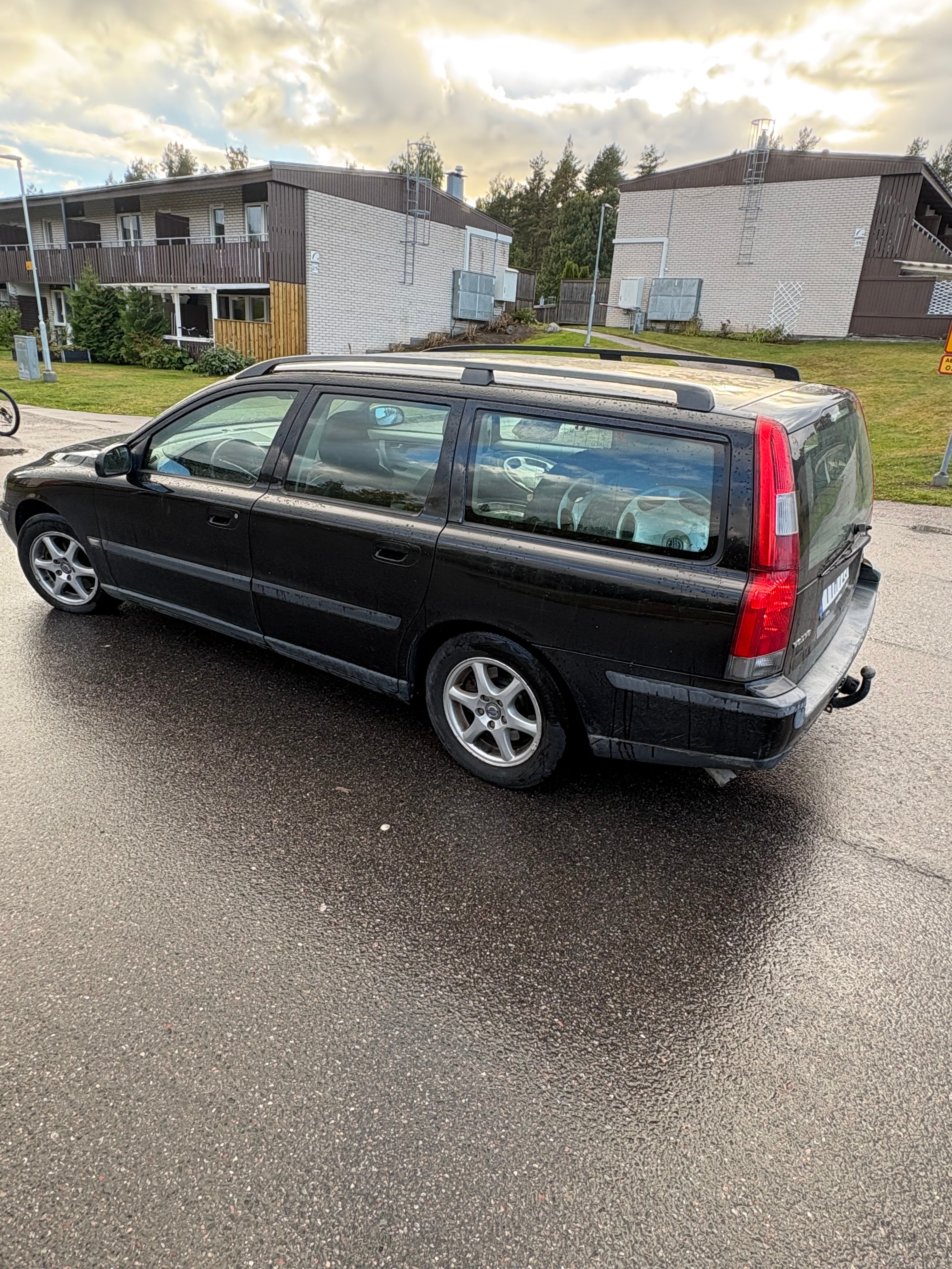 Volvo V70 2.4 Manuell 2003, bild 3/6