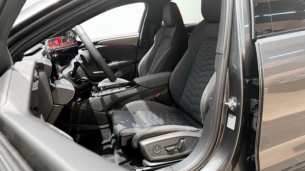 Audi A6 2025, bild 2/10
