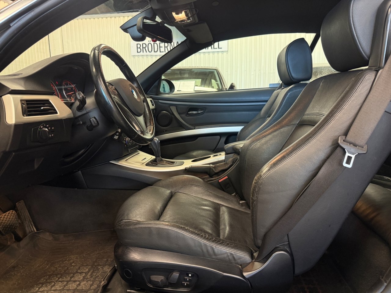 BMW 330 2009, bild 6/10