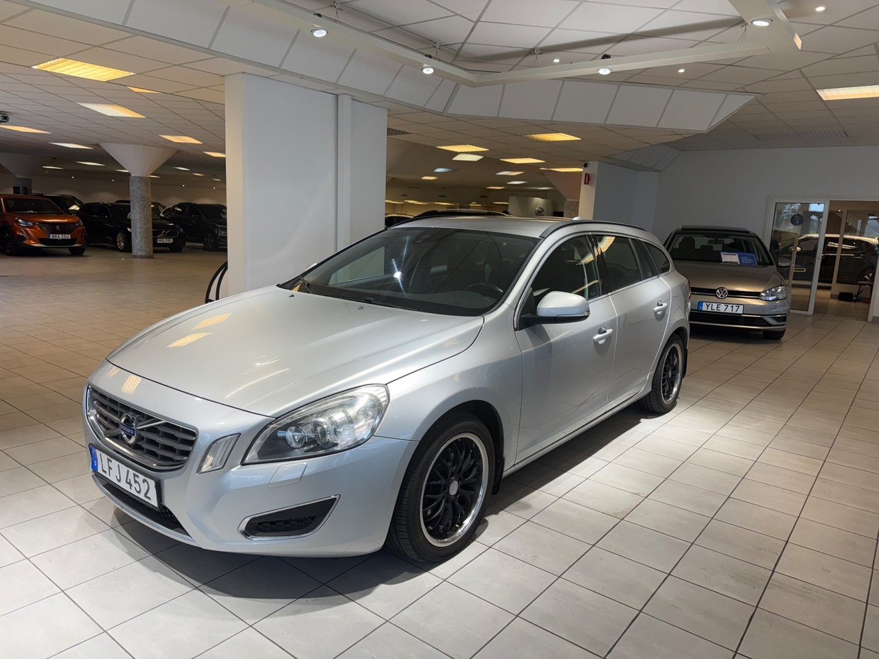 Volvo V60 2.0T Powershift Momentum Drag 2011, bild 2/14