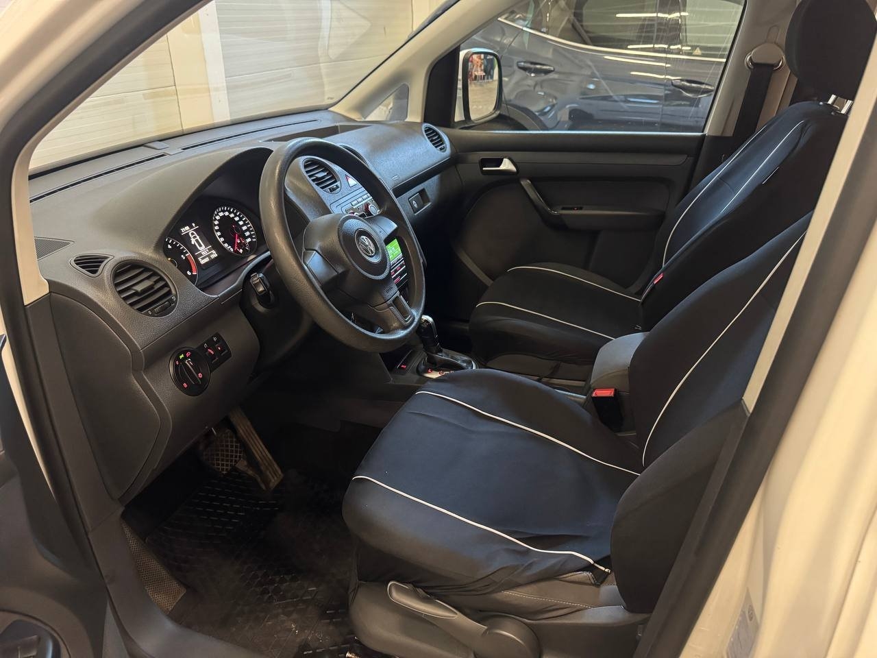 Volkswagen Caddy Maxi 2013, bild 7/10