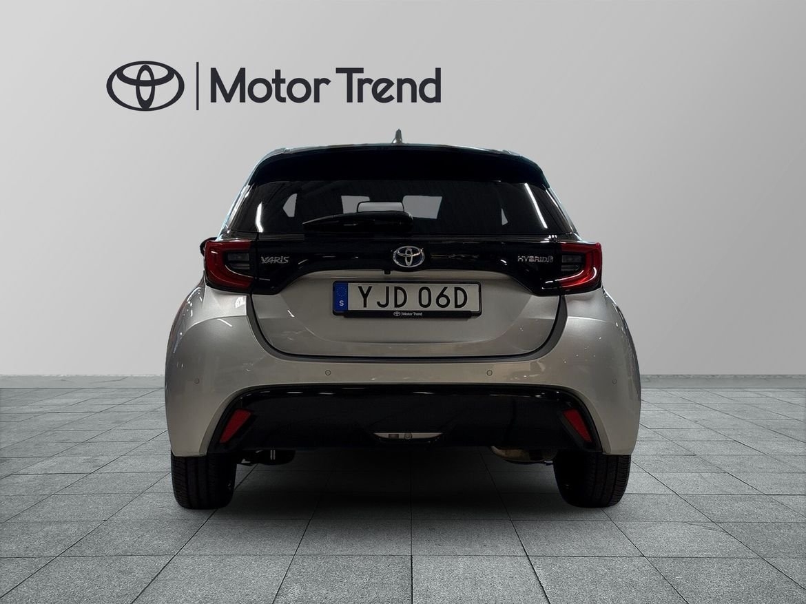 Toyota Yaris Hybrid 1.5 Style Vinterhjul 2023, kuva 5/10
