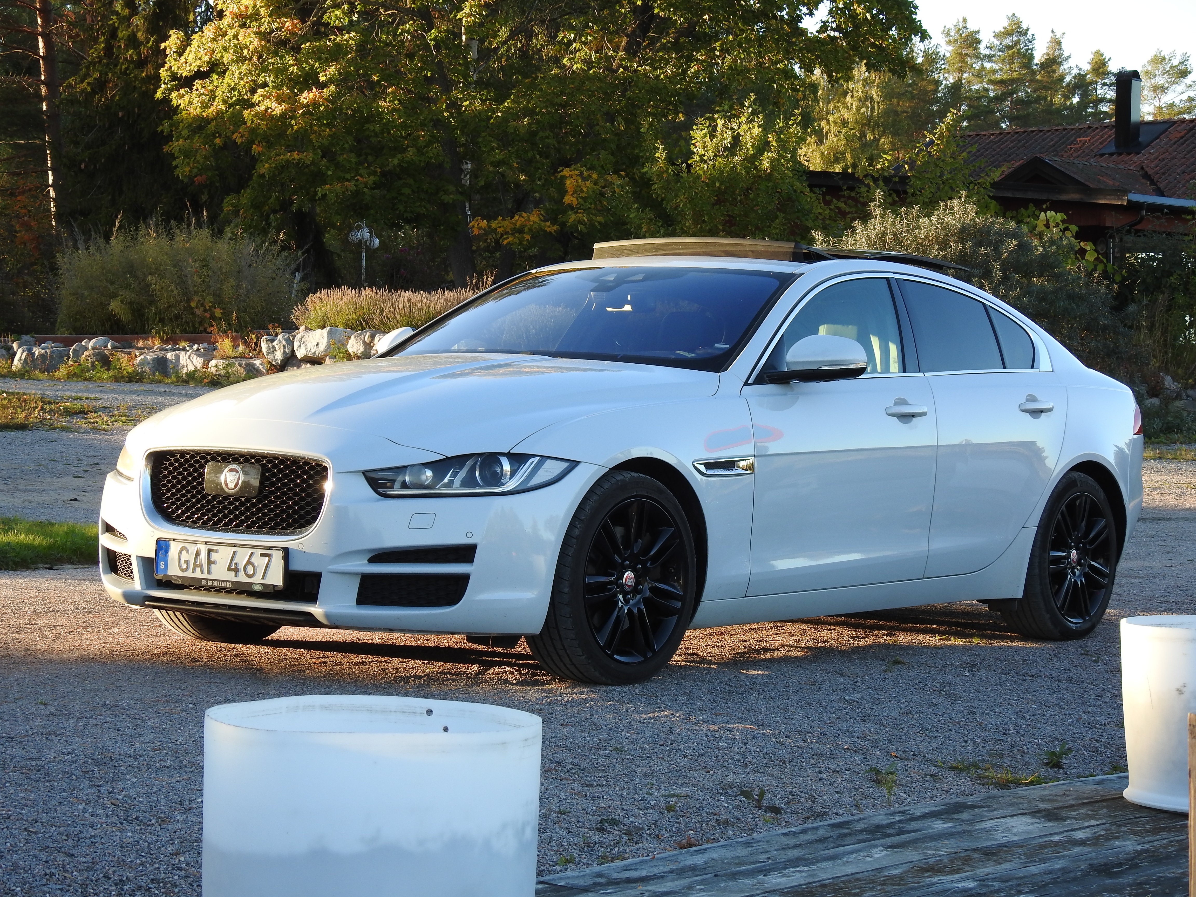 Jaguar XE 2016, bild 6/10