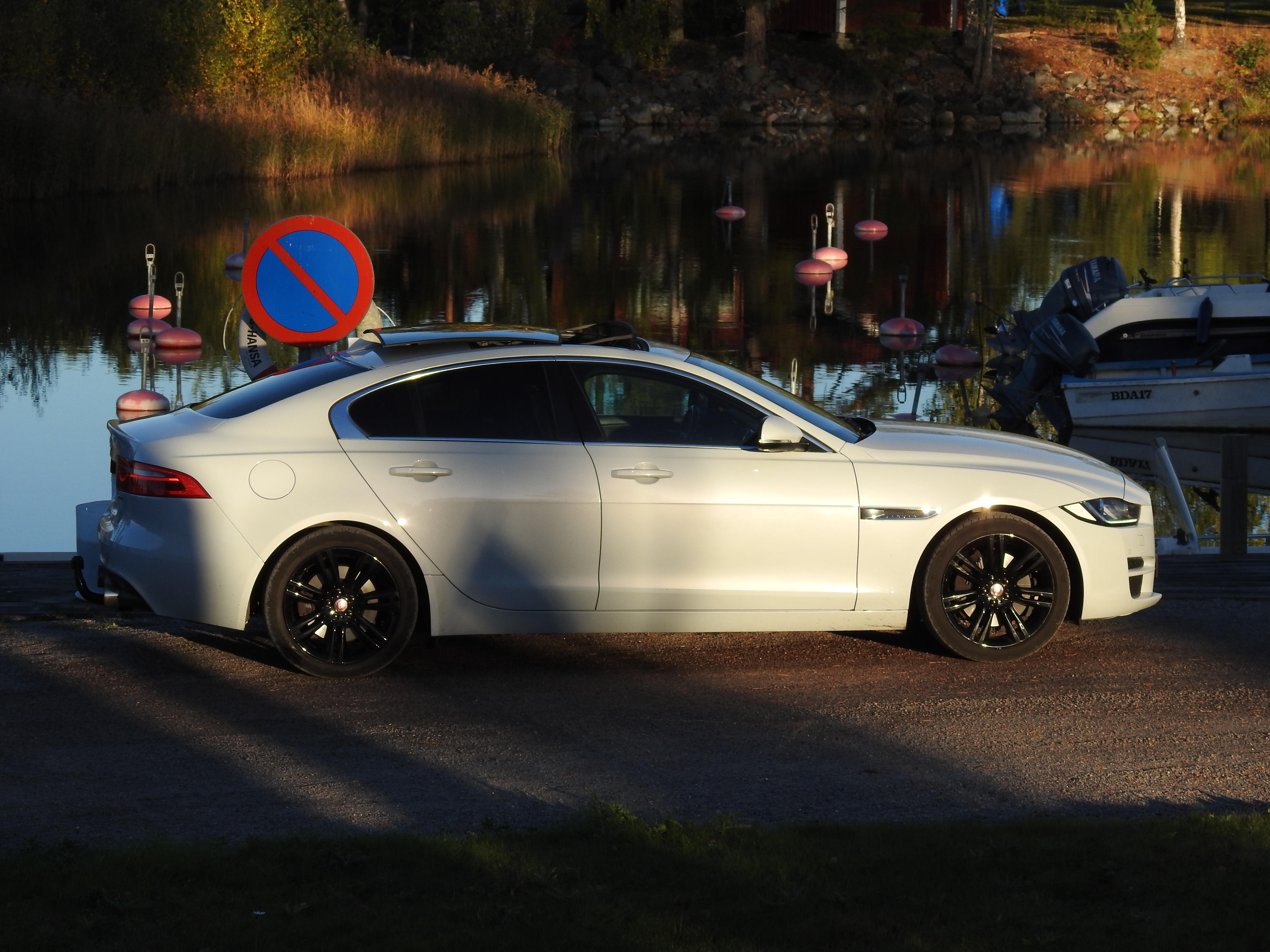 Jaguar XE 2016, bild 7/10