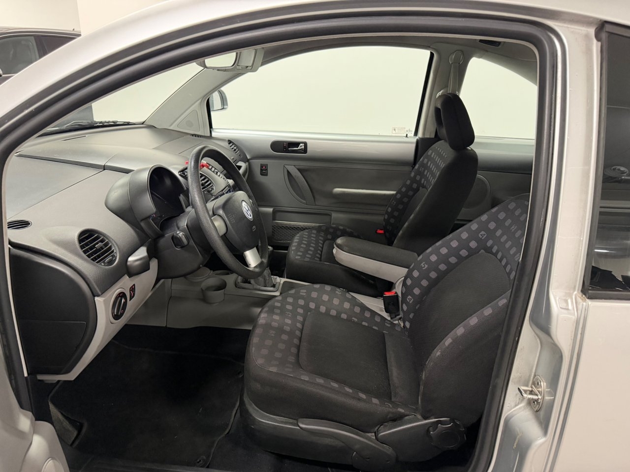 Volkswagen New Beetle 1999, bild 7/9