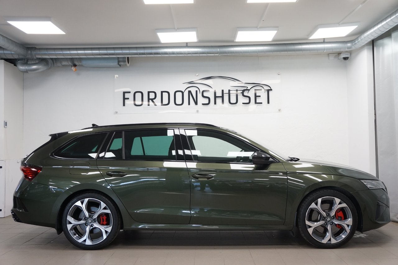 Skoda Octavia KOMBI RS 265HK 2026, photo 4/10