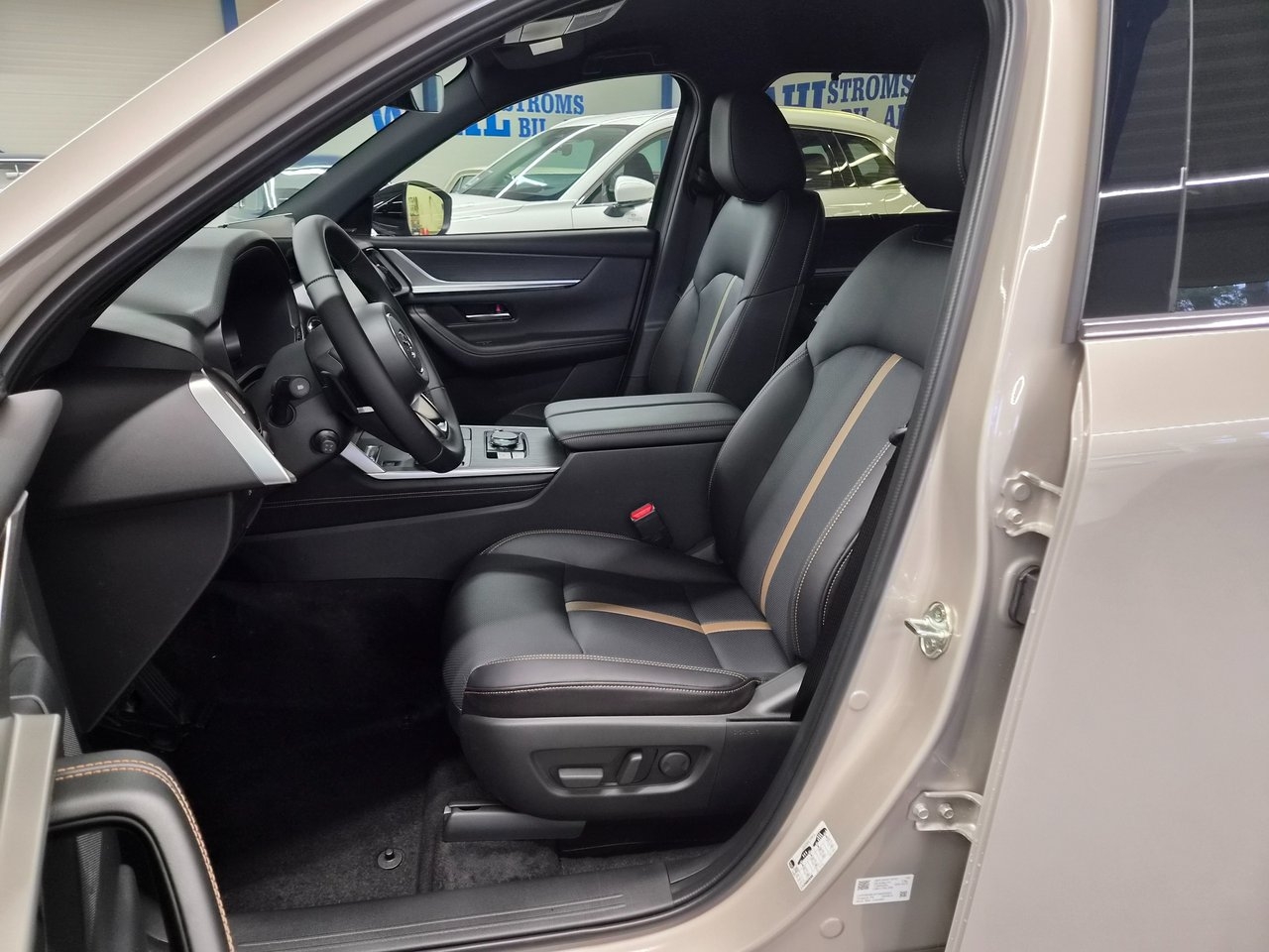 Mazda CX-80 2026, bild 7/10