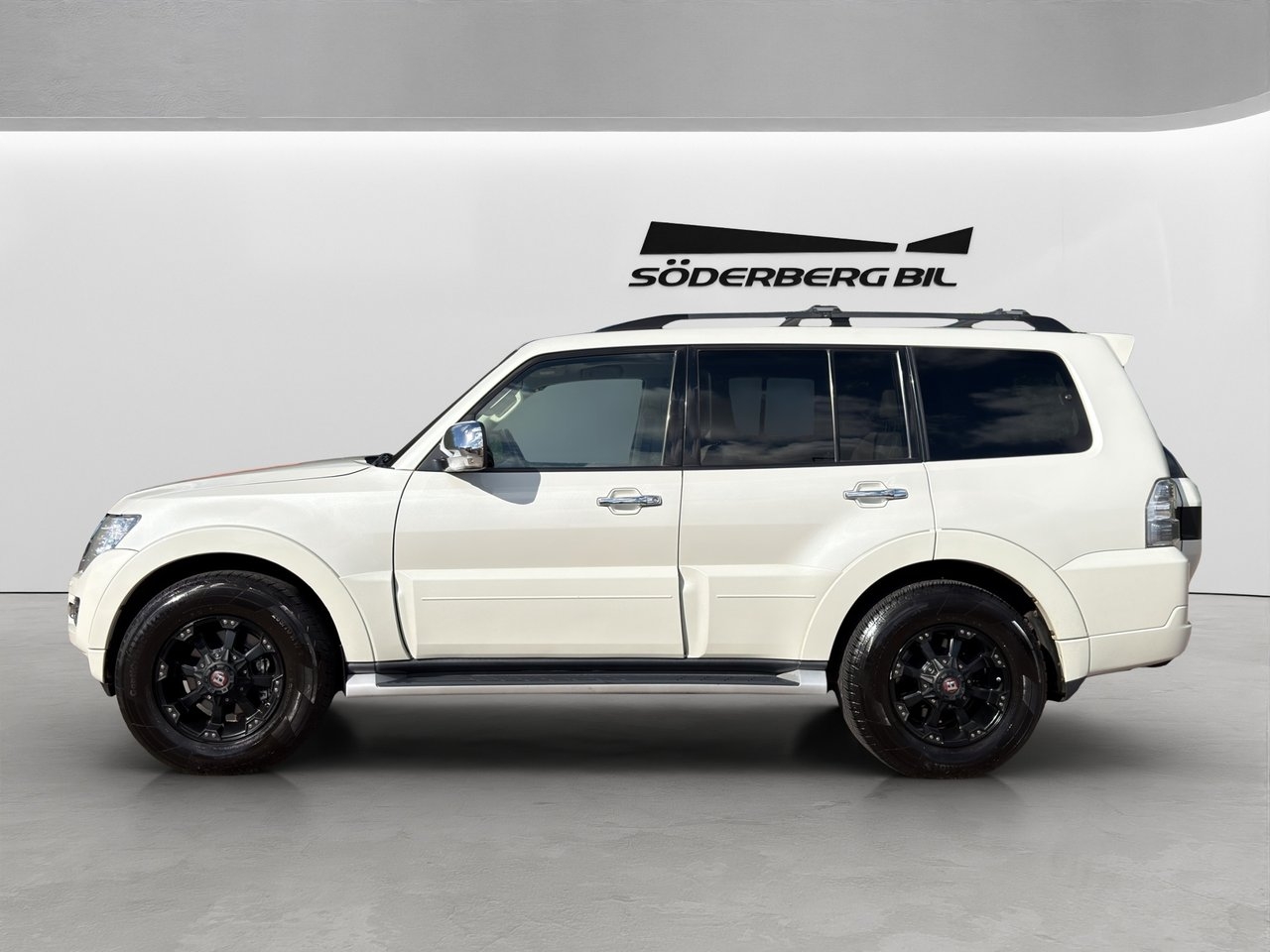 Mitsubishi Pajero 2015, bild 5/10