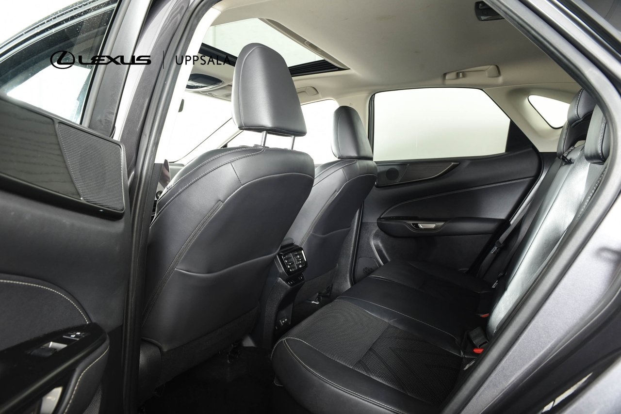 Lexus NX 450h+ Luxury Taklucka 2023, bild 7/10
