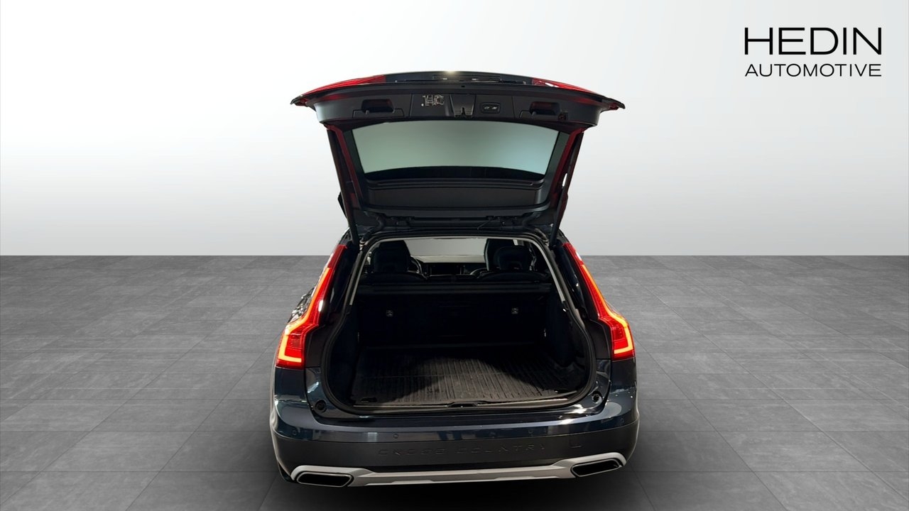 Volvo V90 Cross Country 2020, kuva 6/9