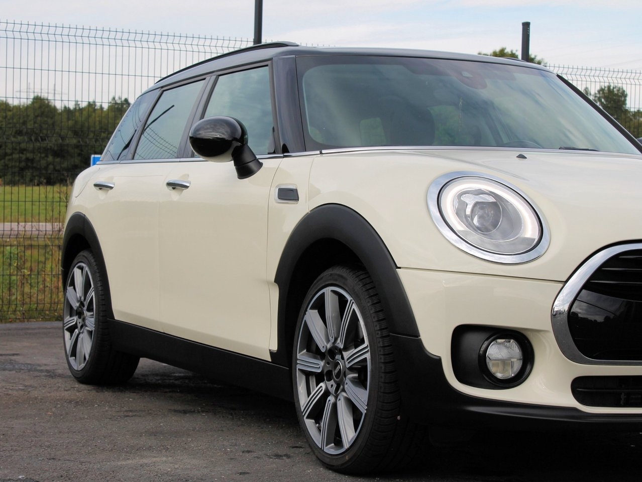 MINI Clubman Cooper Pano 2017, bild 2/10