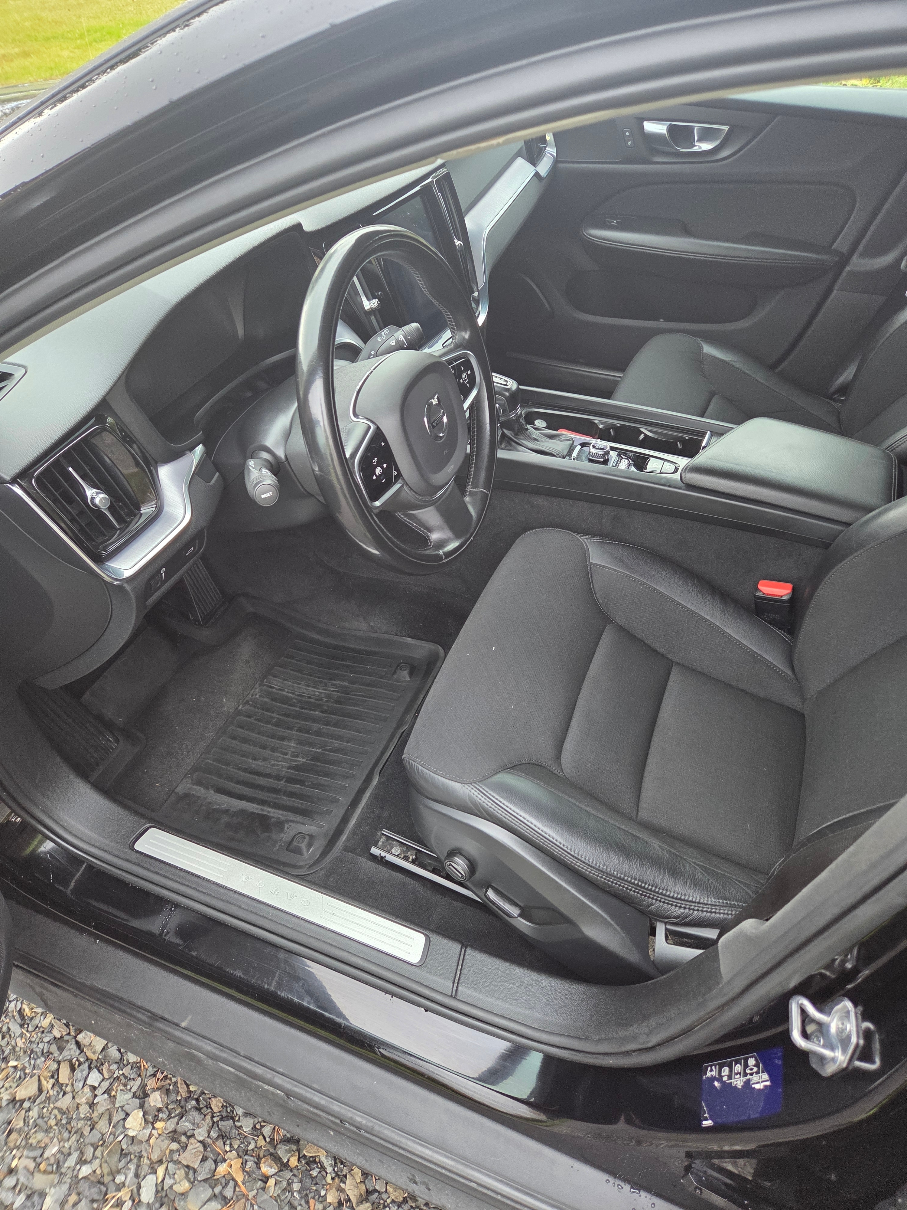 Volvo V60 Cross Country 2020, kuva 2/9