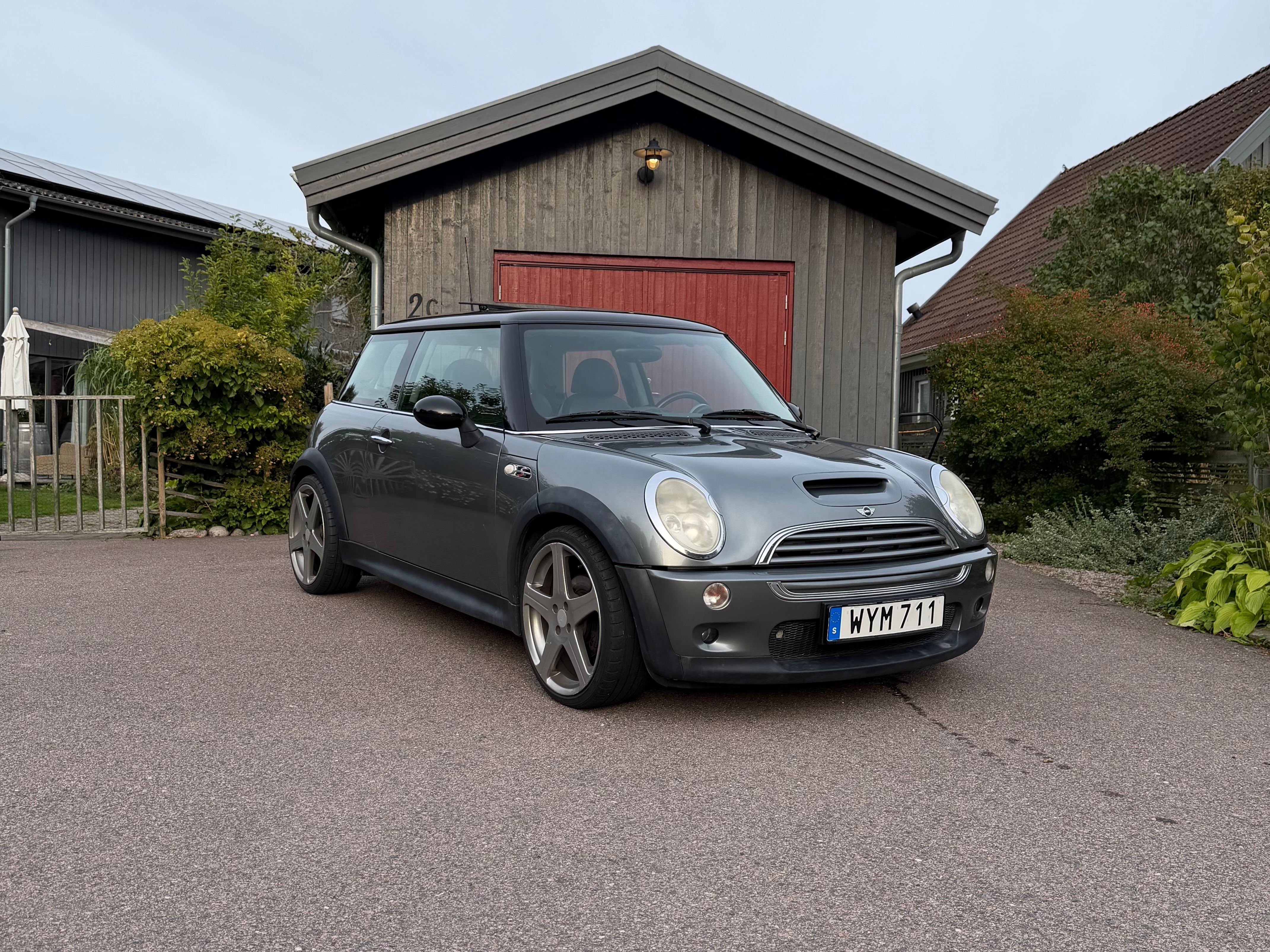 MINI Cooper S Manuell 2002, bild 2/10