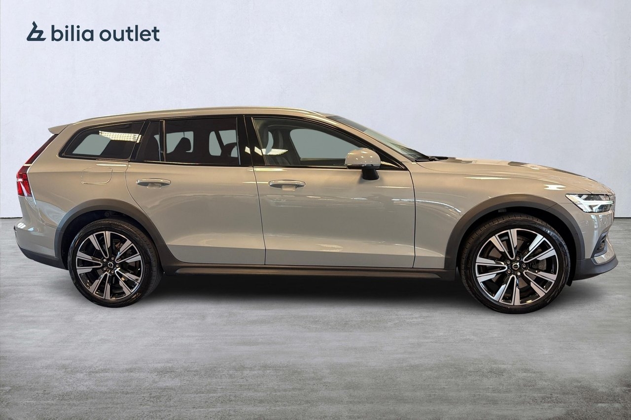 Volvo V60 Cross Country 2024, bild 7/10