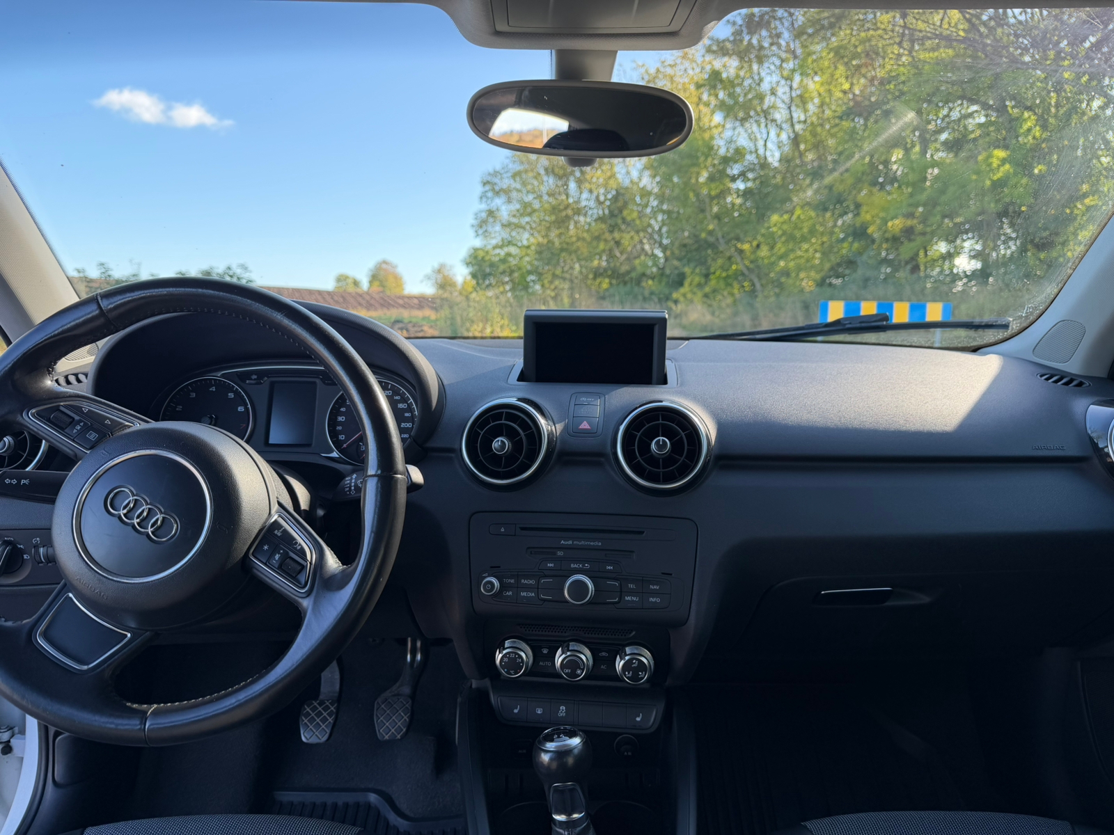 Audi A1 Sportback 1.2 TFSI Manuell 2013, bild 5/8
