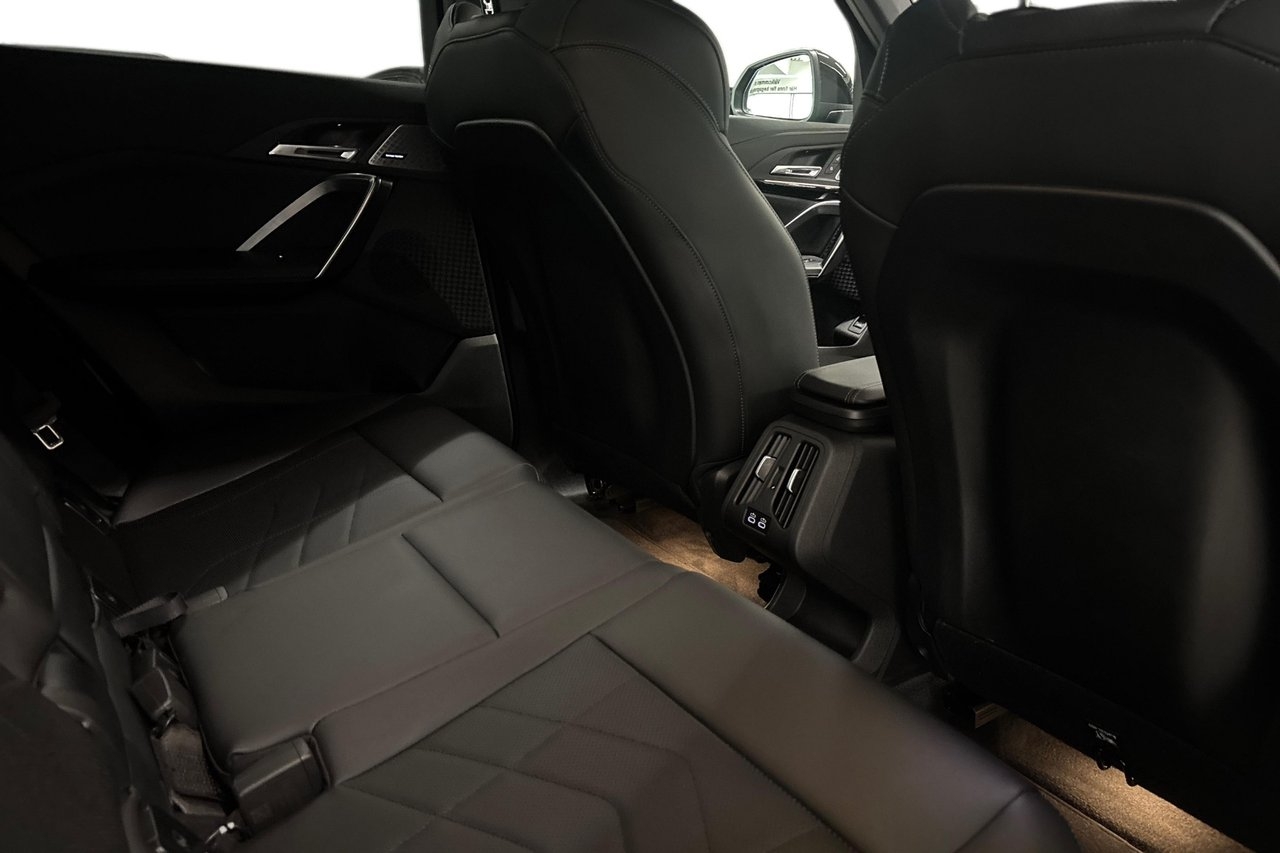 BMW X1 xDrive 25e M-Sport 2025, bild 7/10