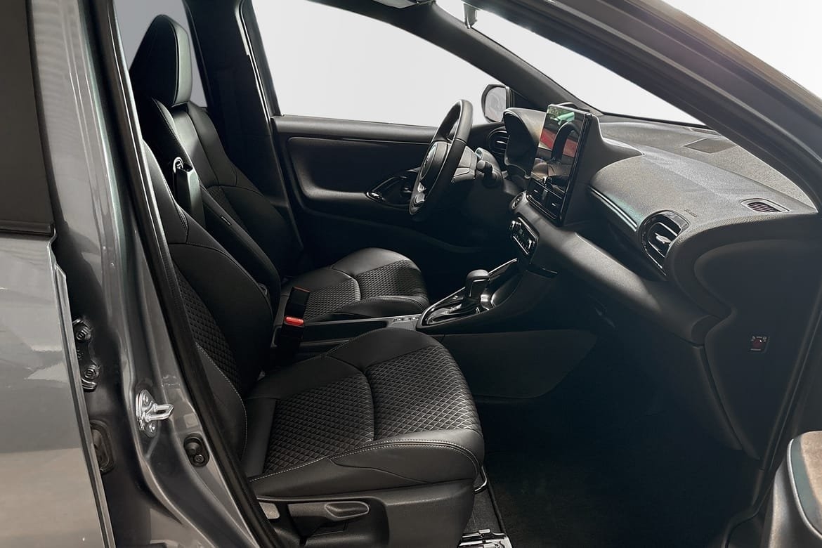 Toyota Yaris 1,5 Hybrid 130 Style 2026, bild 6/10
