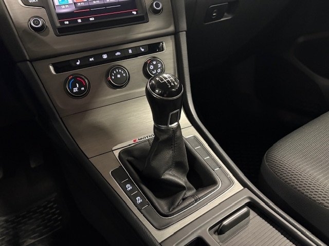 Volkswagen Golf 2016, bild 7/8