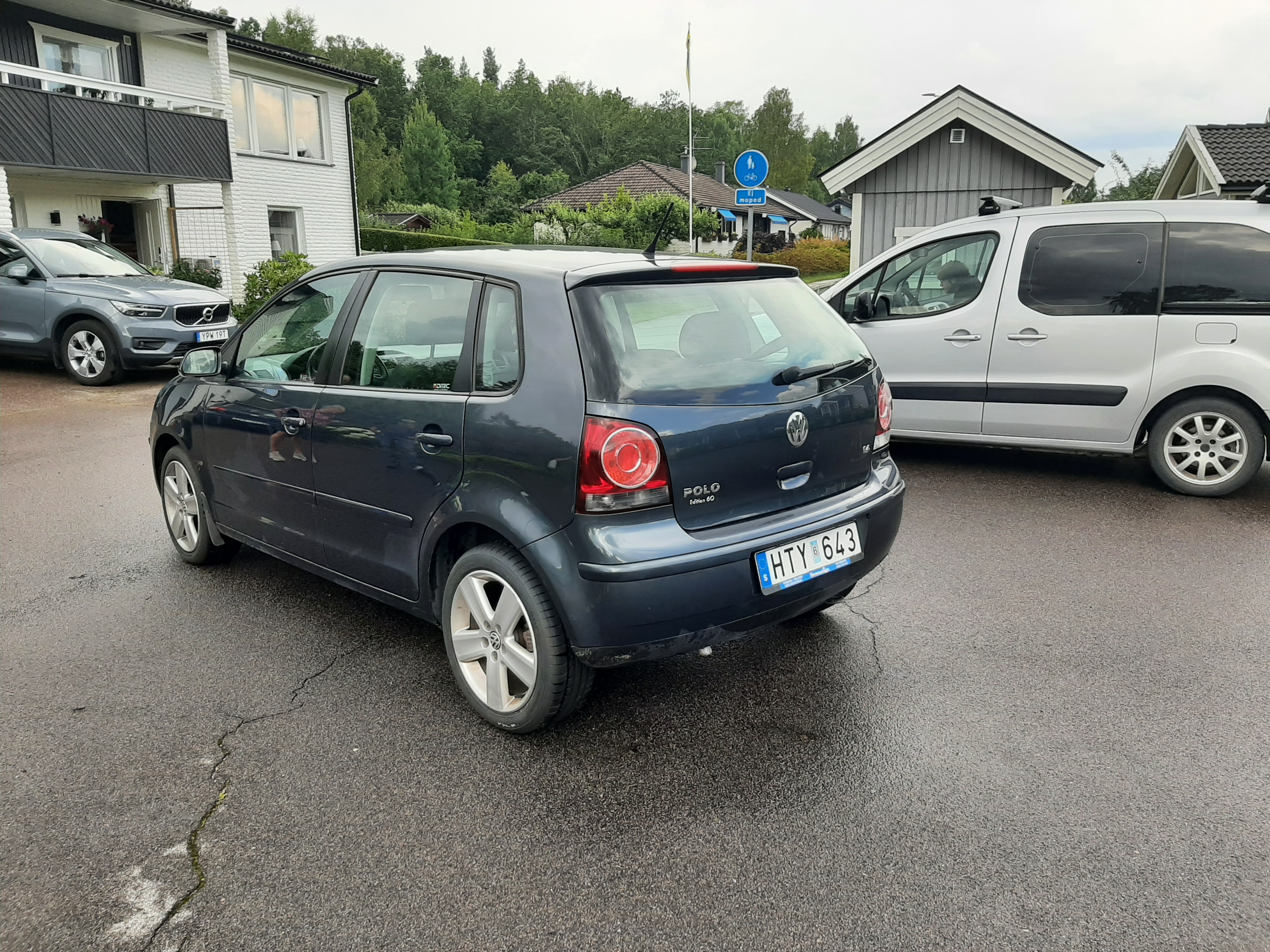 Volkswagen Polo 5-dörrar 1.4 Manuell 2009, bild 2/4