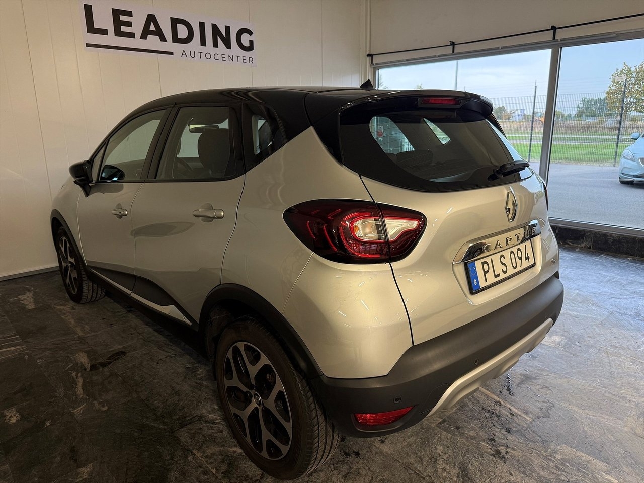 Renault Captur 2017, bild 2/10