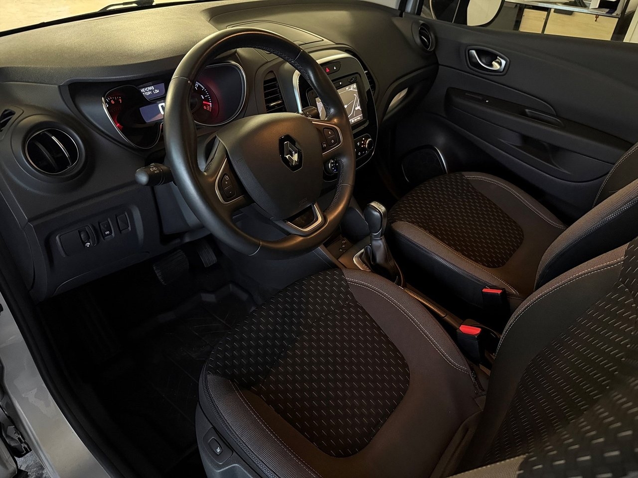 Renault Captur 2017, bild 7/10