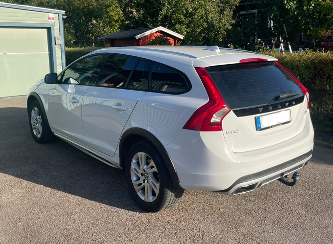 Volvo V60 Cross Country D3 Geartronic 2018, kuva 2/6