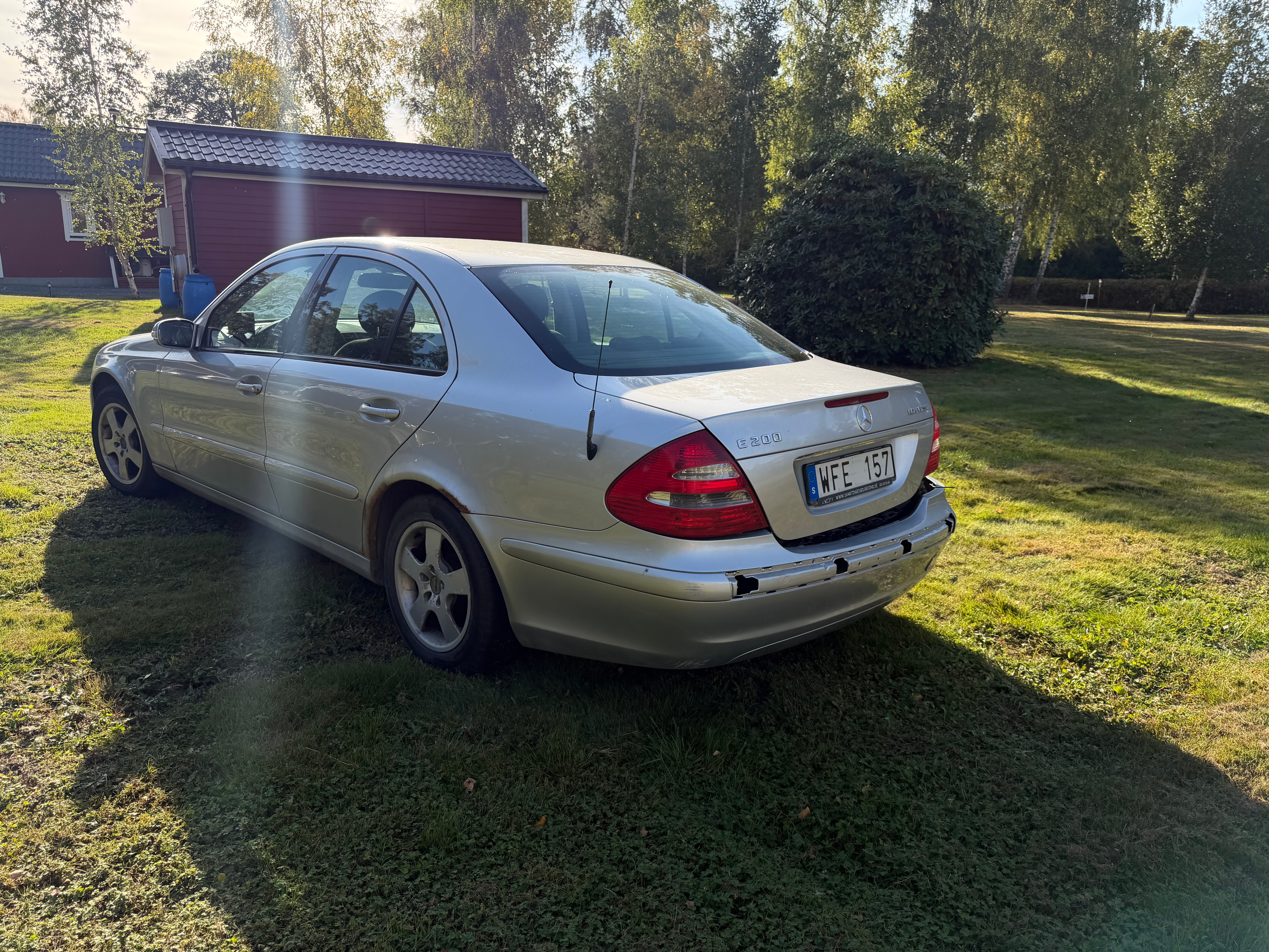 Mercedes-Benz E 200 Kompressor 5G-Tronic 2005, bild 3/4
