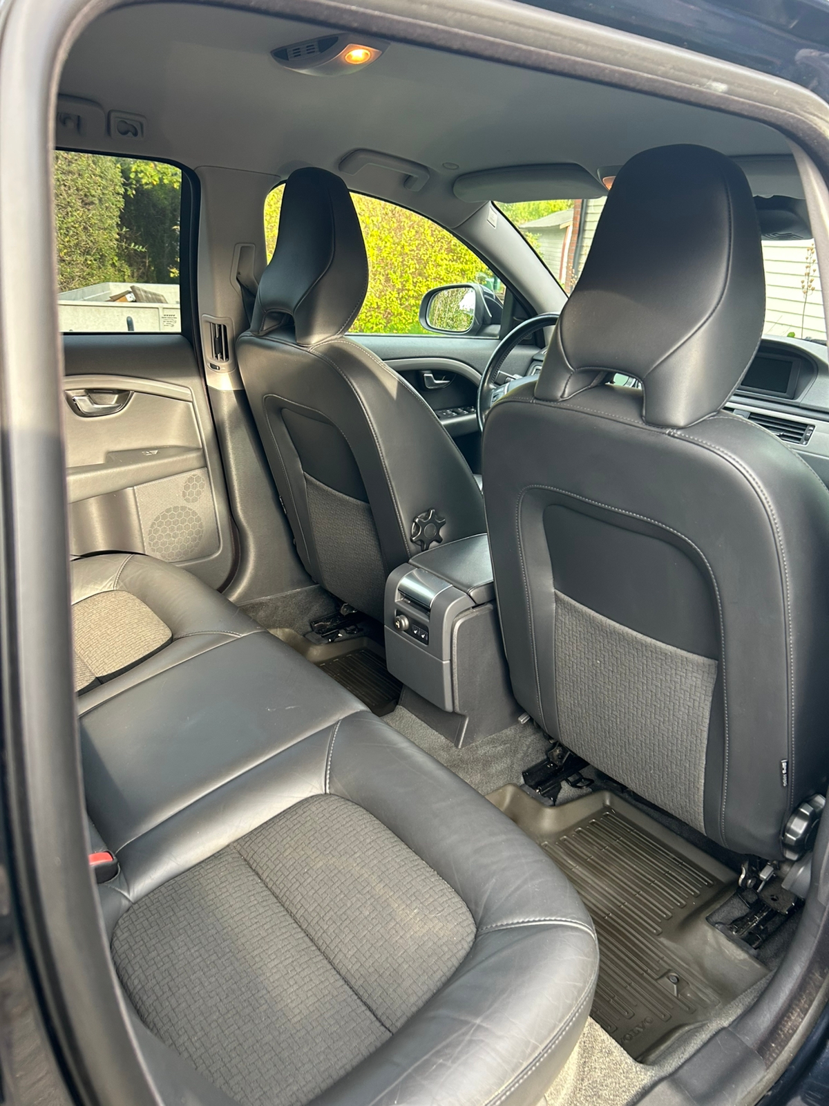 Volvo V70 T4F Manuell 2012, bild 3/6