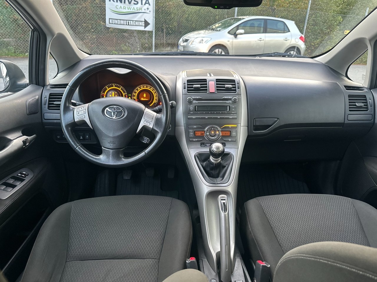 Toyota Auris 5-dörrar 2.2 D-CAT Euro 5 2007, bild 7/10