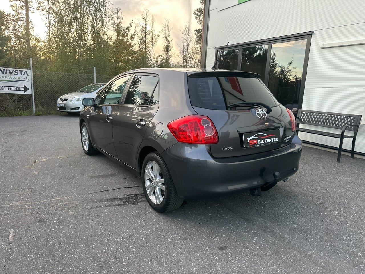 Toyota Auris 5-dörrar 2.2 D-CAT Euro 5 2007, bild 5/10