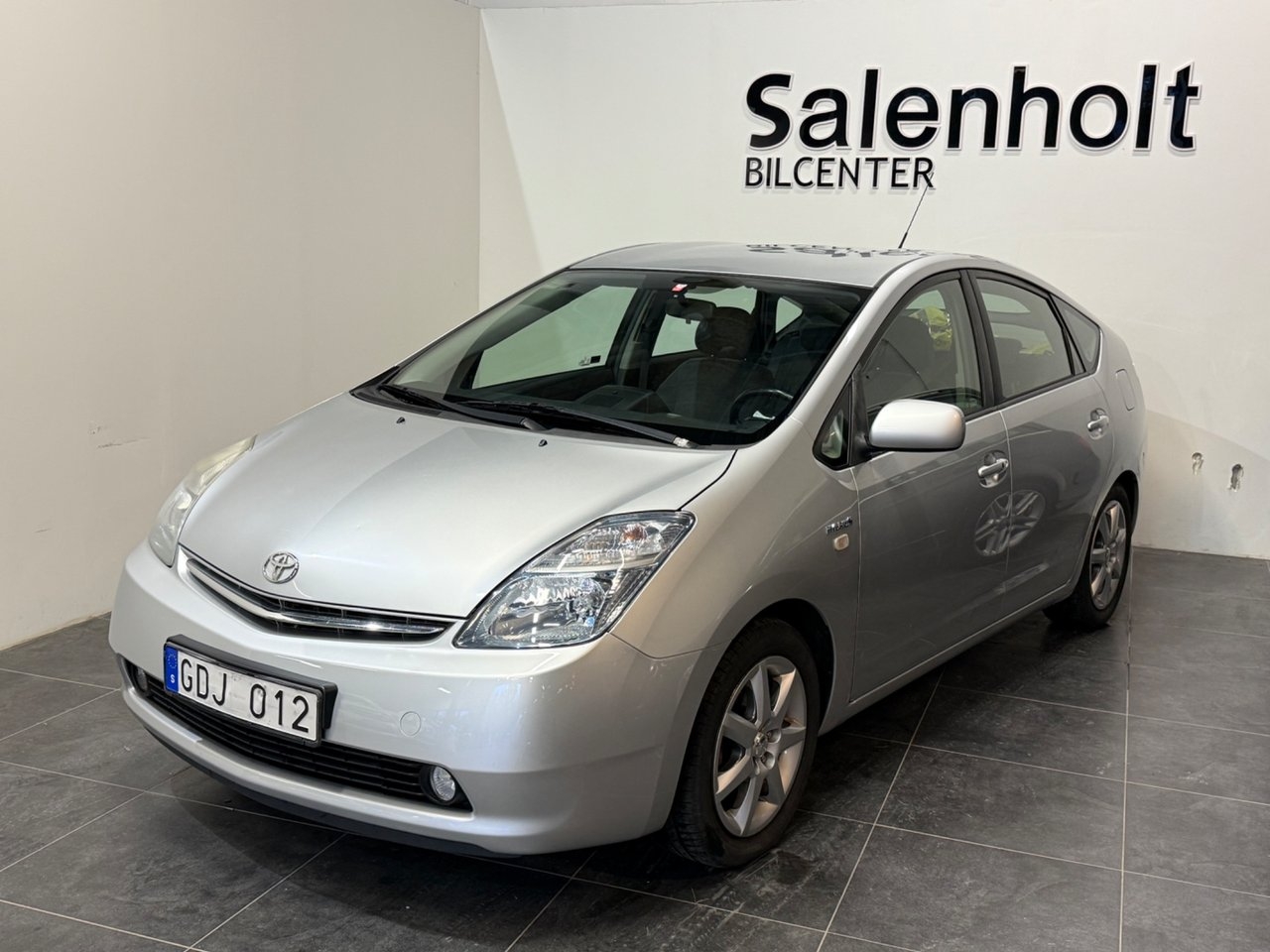 Toyota Prius 1.5 VVT-i + 3CM CVT 1 ägare 2006, bild 2/10