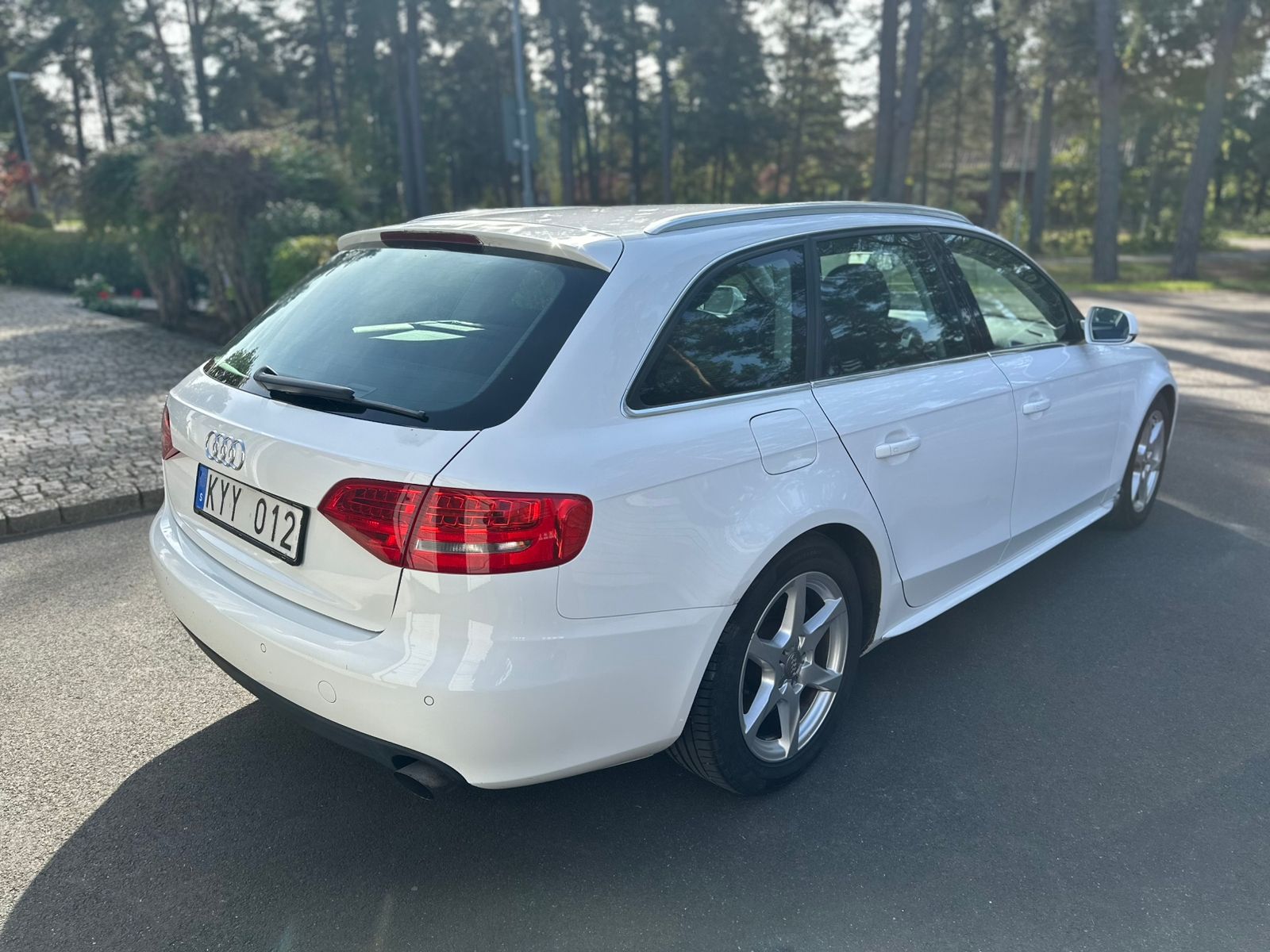 Audi A4 Avant 2.0 TFSI Quattro Manuell 2012, bild 3/8
