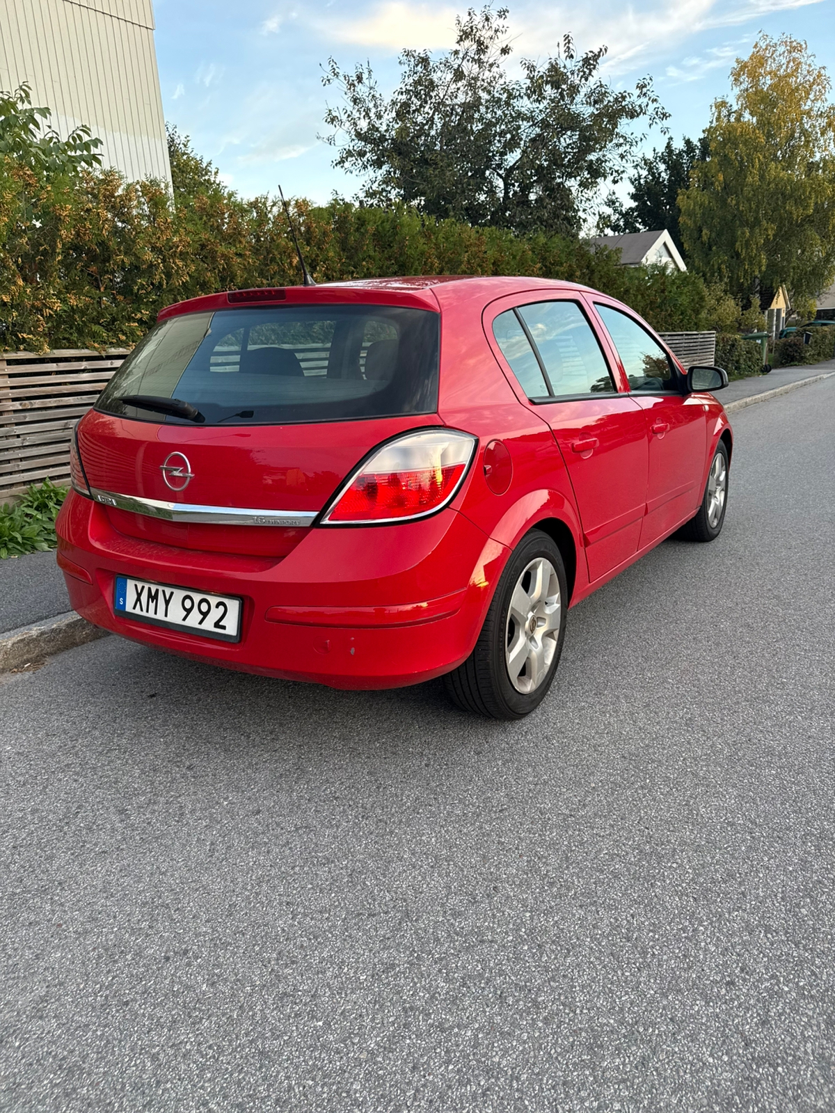 Opel Astra 1.6 Twinport ECOTEC Manuell 2006, bild 2/7
