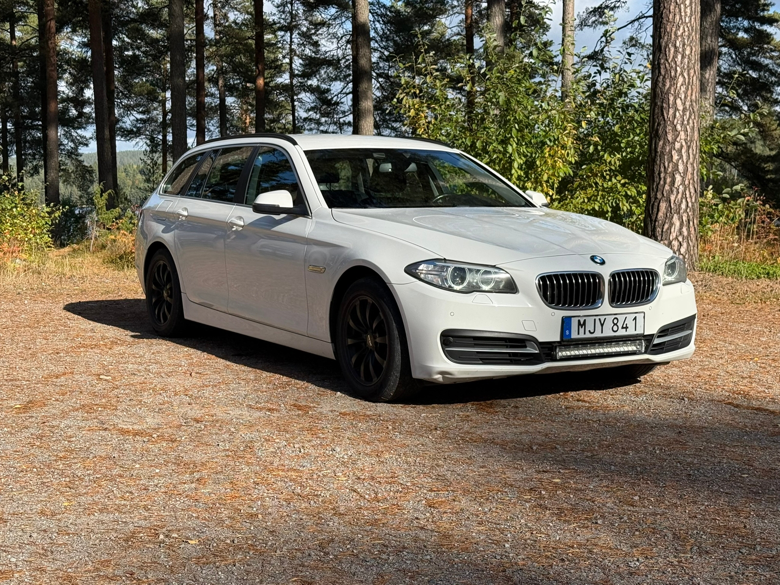 BMW 520 d xDrive Touring Steptronic 2014, bild 3/5