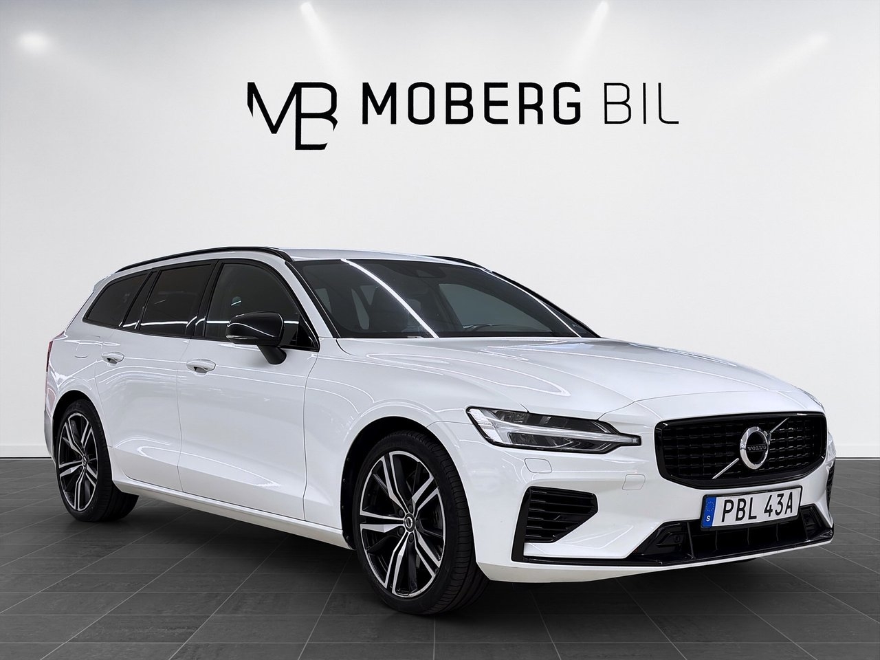 Volvo V60 Recharge T6 AWD 341hk R-Design 2022, bild 4/10