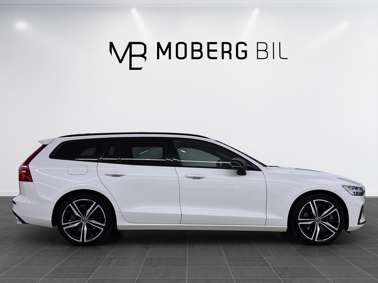 Volvo V60 Recharge T6 AWD 341hk R-Design 2022, bild 5/10