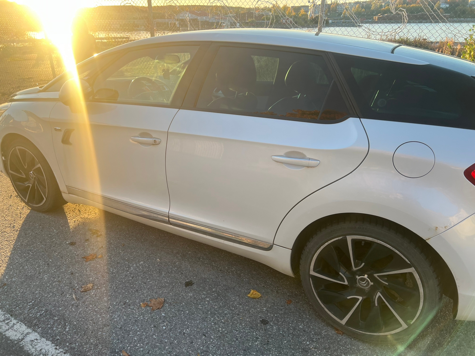 Citroen DS5 2.0 Hybrid4 Airdream AWD EGS 2012, bild 4/6