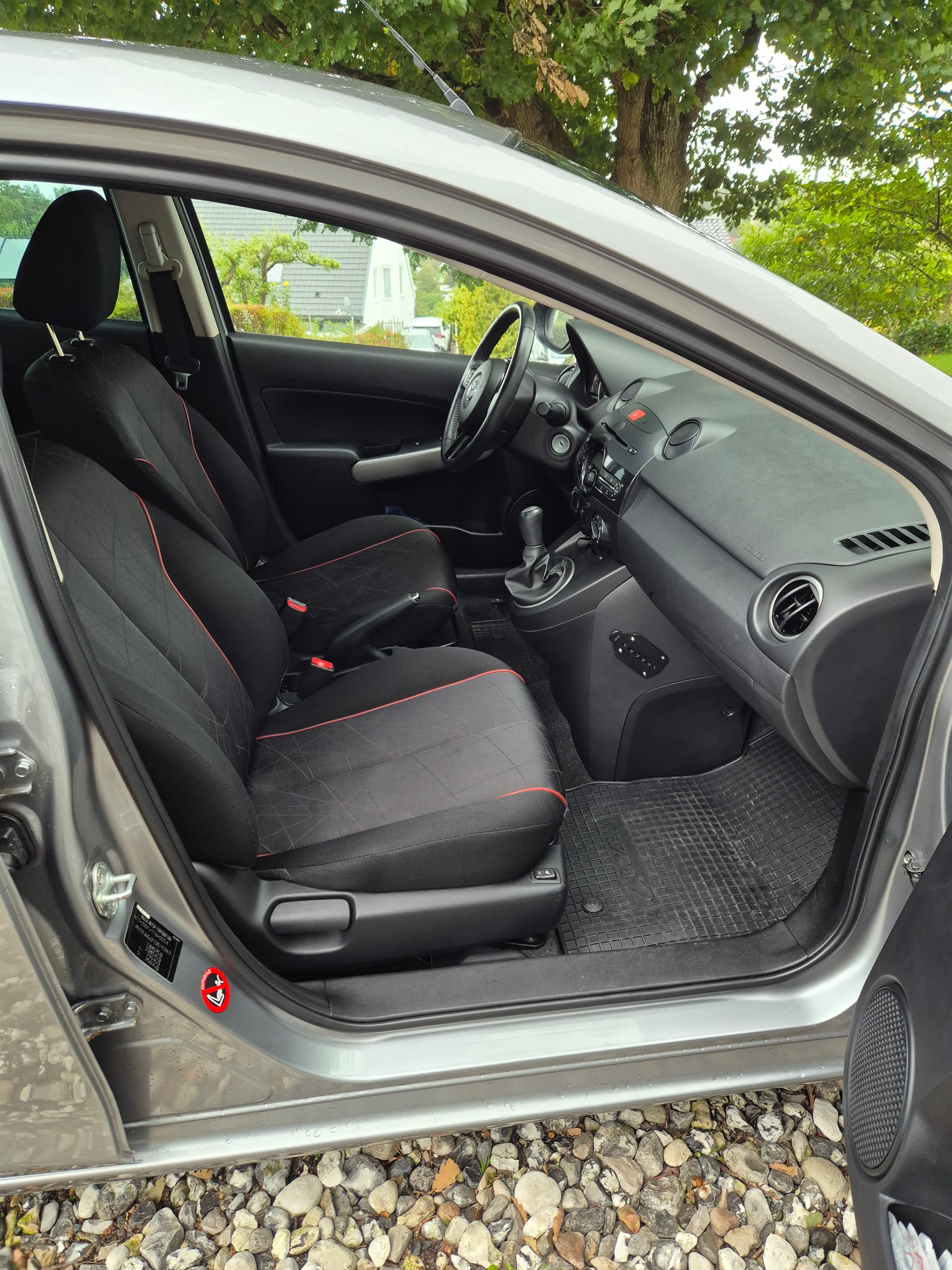 Mazda 2 5-dörrar 1.3 MZR Manuell 2014, bild 5/9