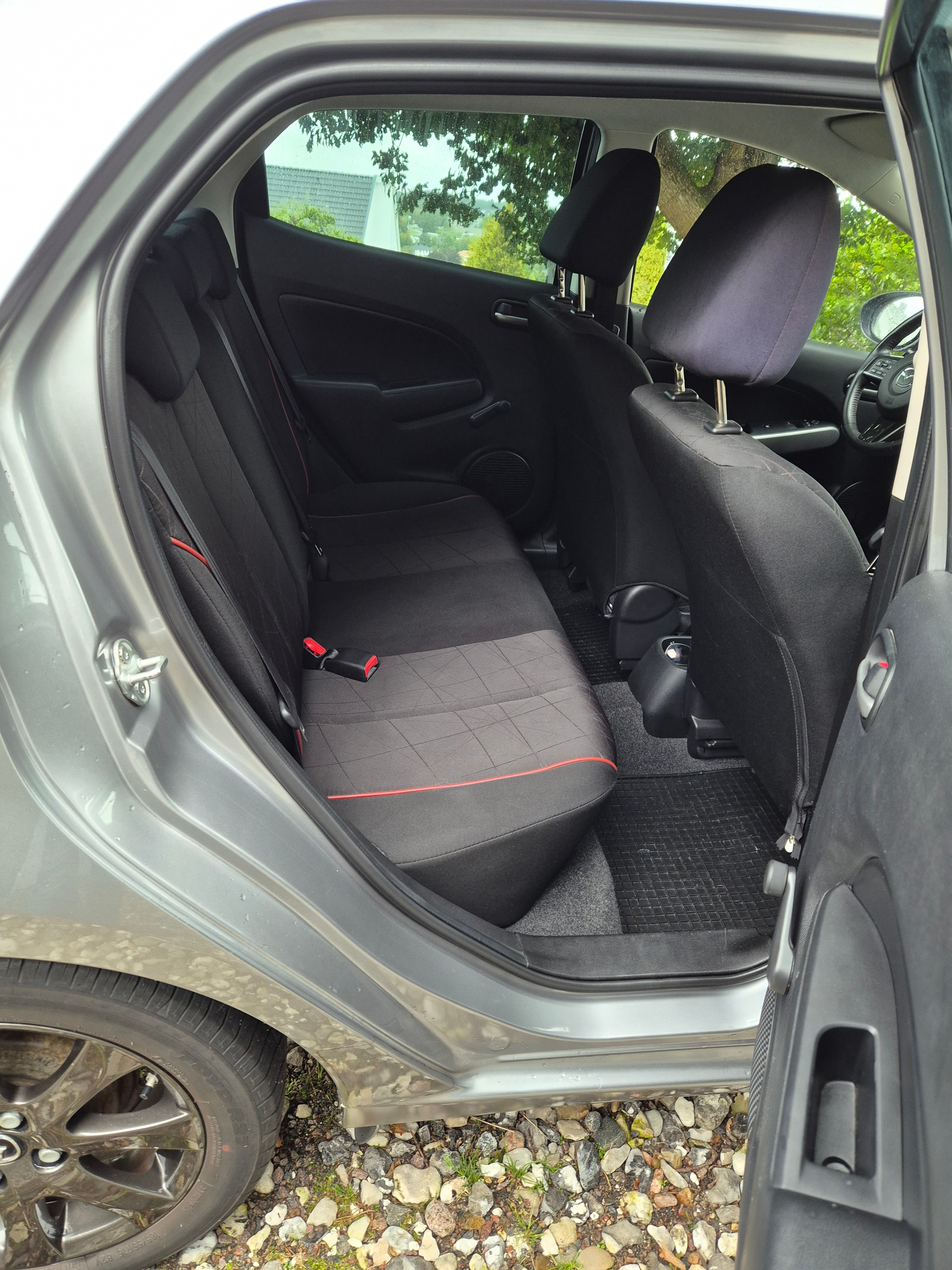 Mazda 2 5-dörrar 1.3 MZR Manuell 2014, bild 6/9