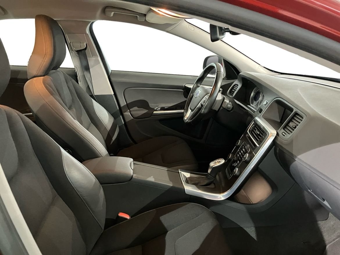 Volvo S60 T4 Momentum 2013, bild 4/10