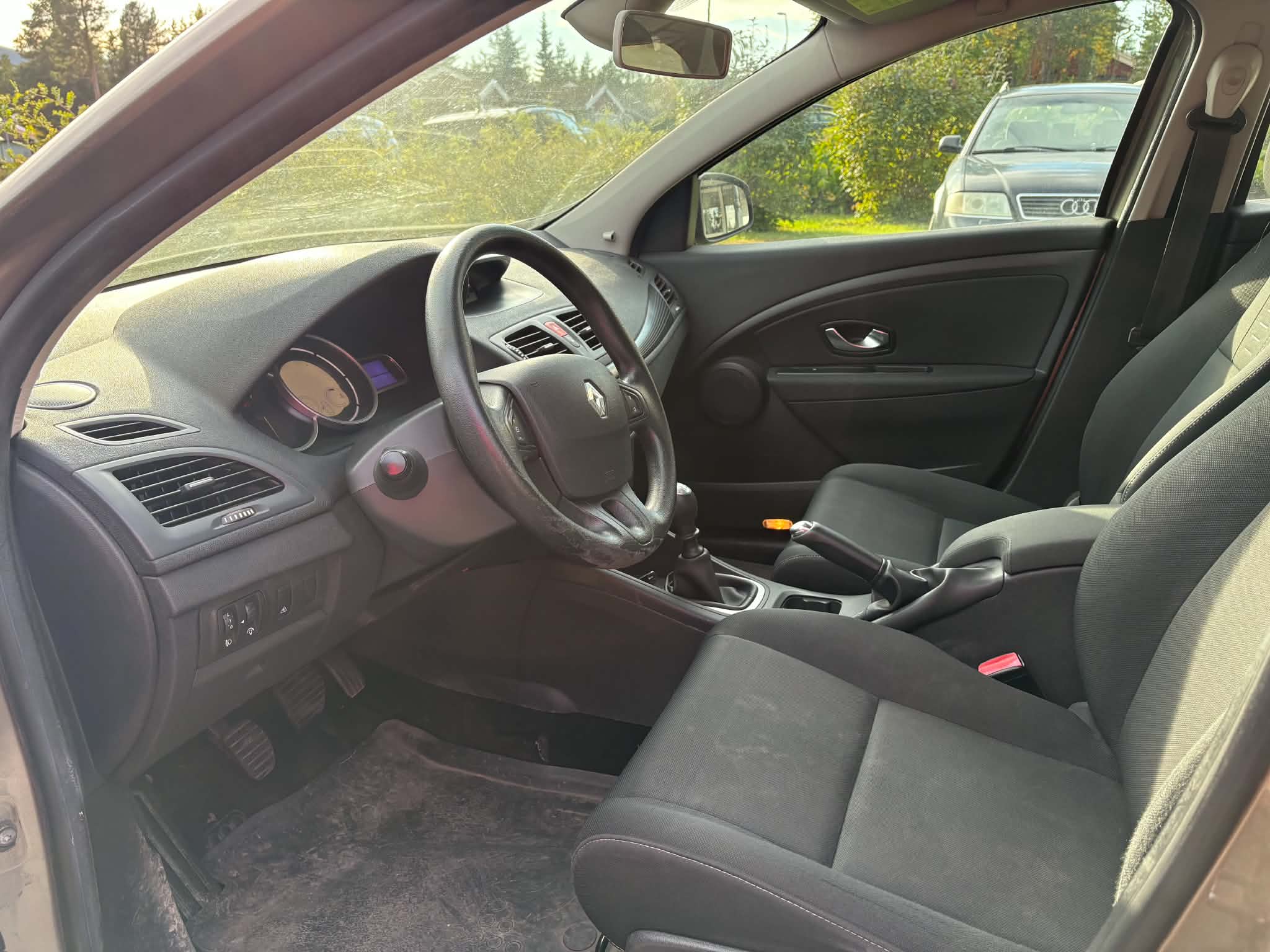 Renault Megane 2010, bild 3/5