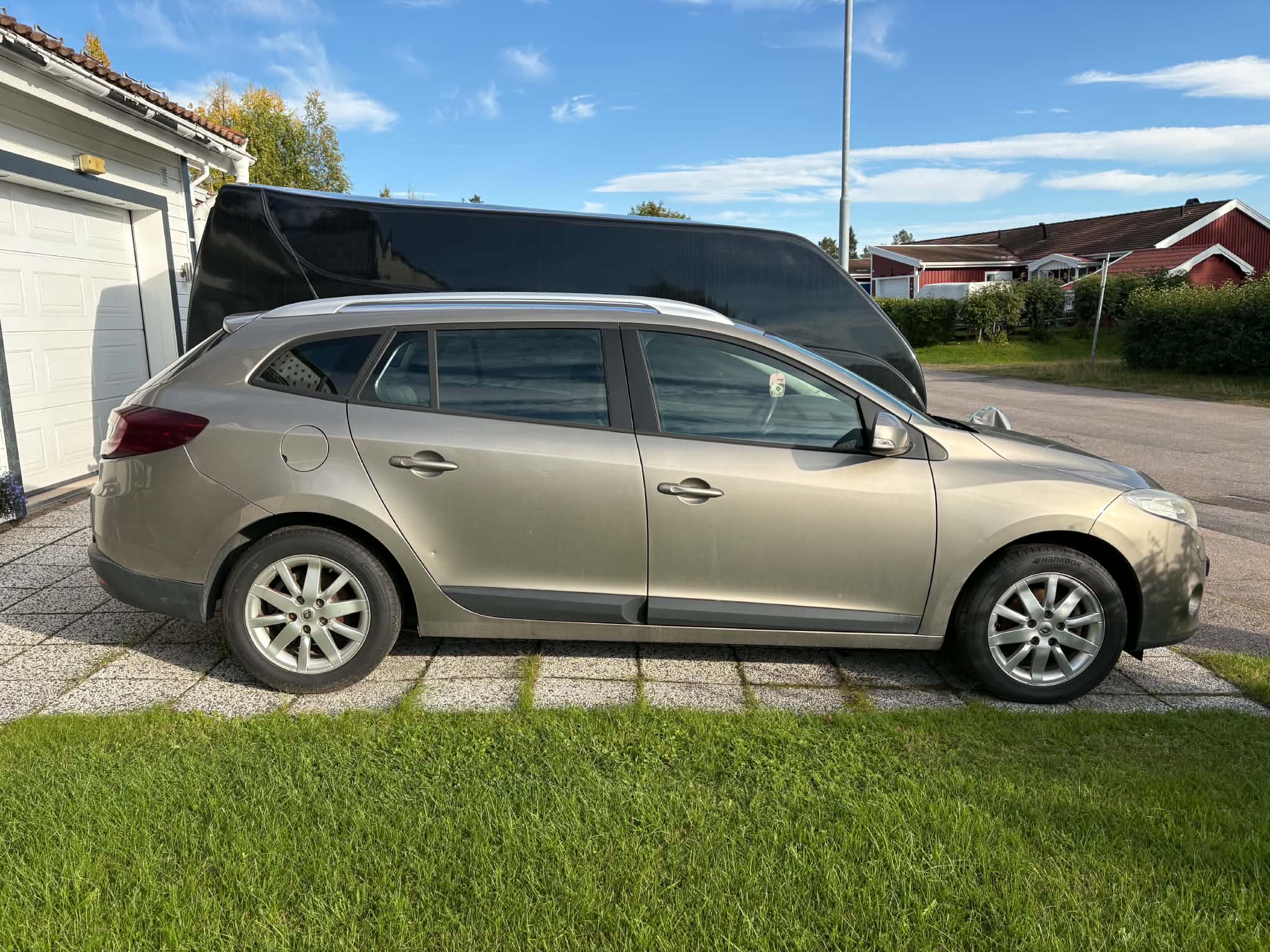 Renault Megane 2010, bild 2/5