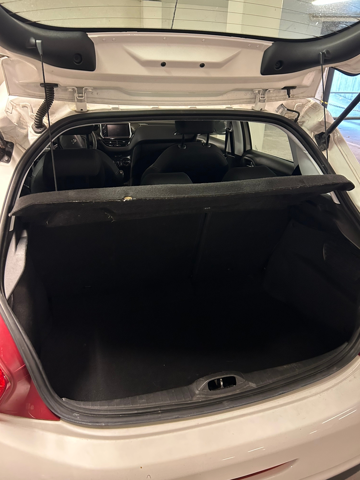 Peugeot 208 5-dörrar 1.2 VTi 82 Manuell 2014, bild 4/5